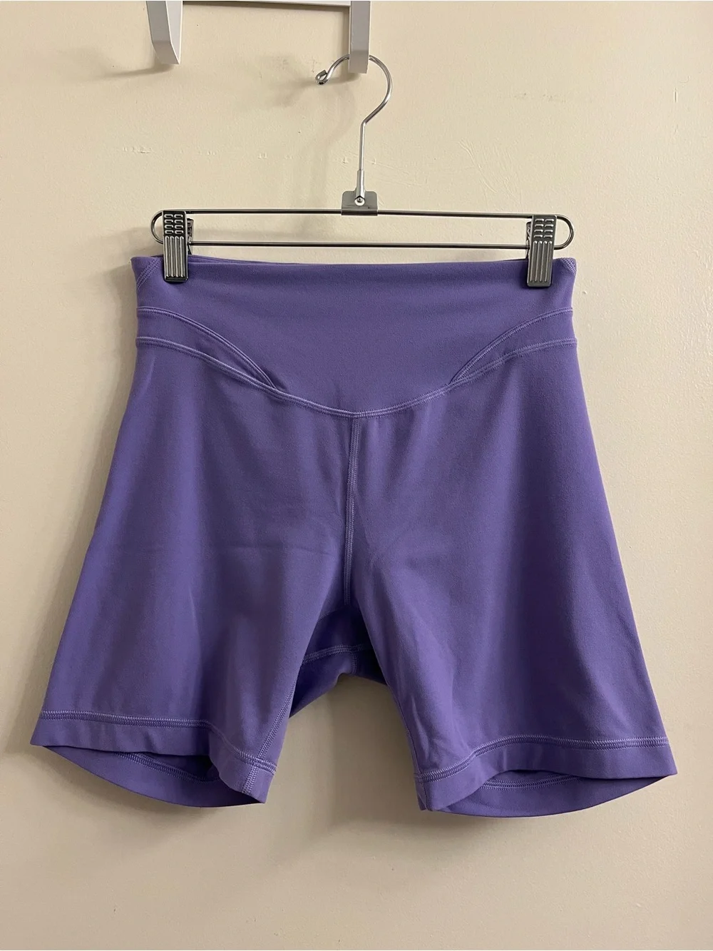 Lululemon Set Align V-Neck Bra & Align Curve Seam 6” Shorts Size 6